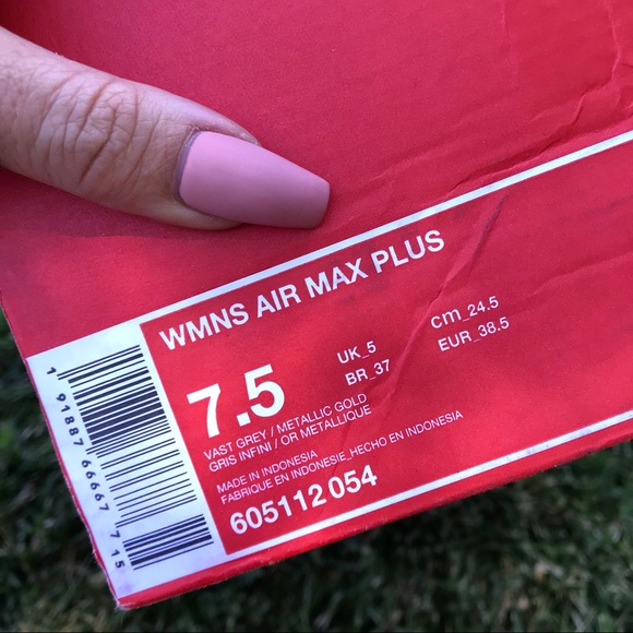 NWOB NIKE AIR MAX PLUS WOMENS SIZE 7.5 - Picture 9 of 11